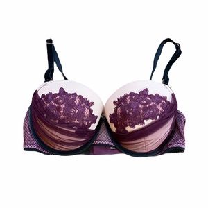 Victoria’s Secret dream angels bra